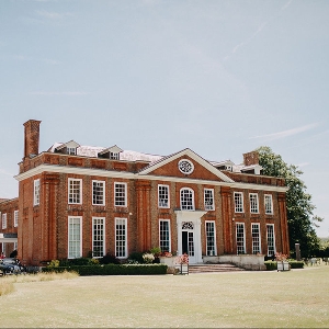 Image 11: Bradbourne House Wedding Show