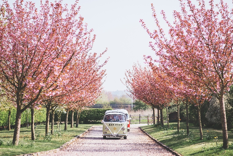 Image 4: Old Essex Barn Wedding Show