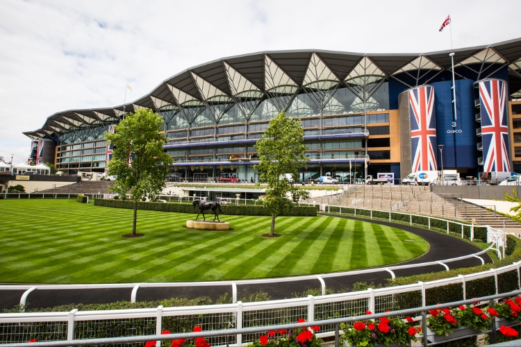 Signature Wedding Show at Ascot Racecourse in April