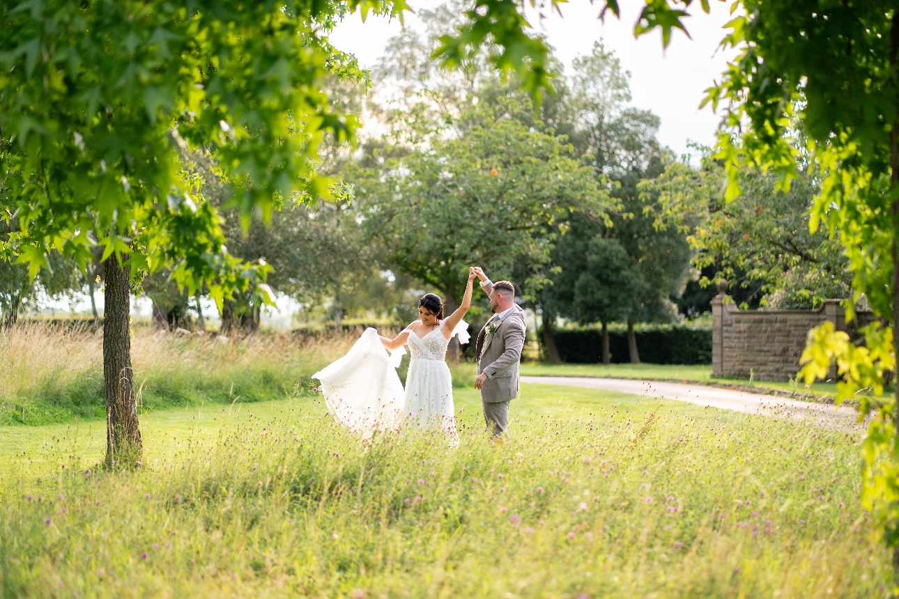 Find your big-day photographer at Mercedes-Benz World: Image 1a