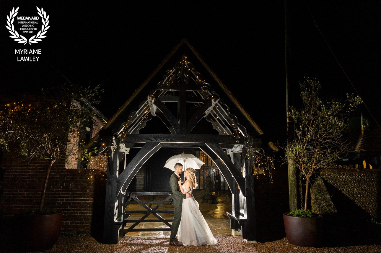 Looking for a calm, friendly, down to earth wedding photographer?: Image 1a