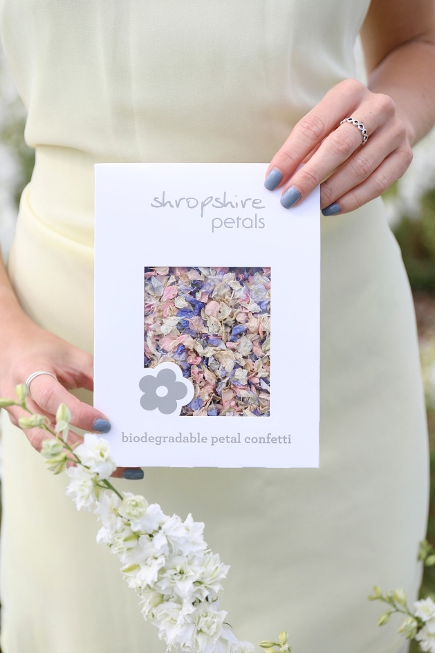 Find a Shropshire Petals Confetti sachet in your goodybag: Image 1